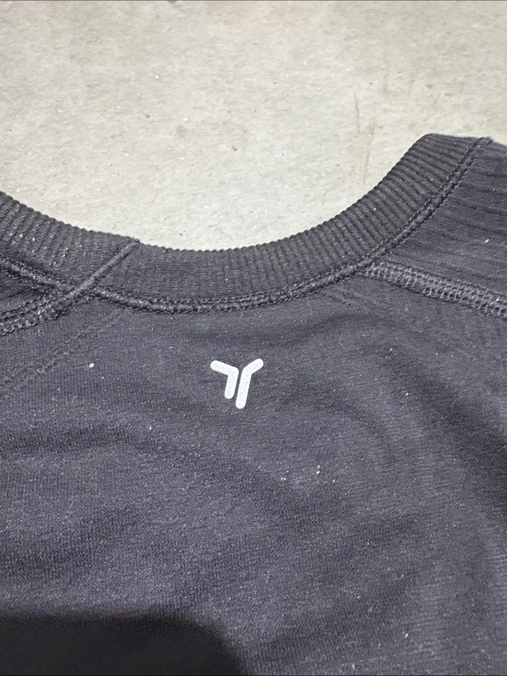 Old Navy Women's Active TWO Short Sleeve Crew Tees - Black & Light Gray - Picture 4 of 4